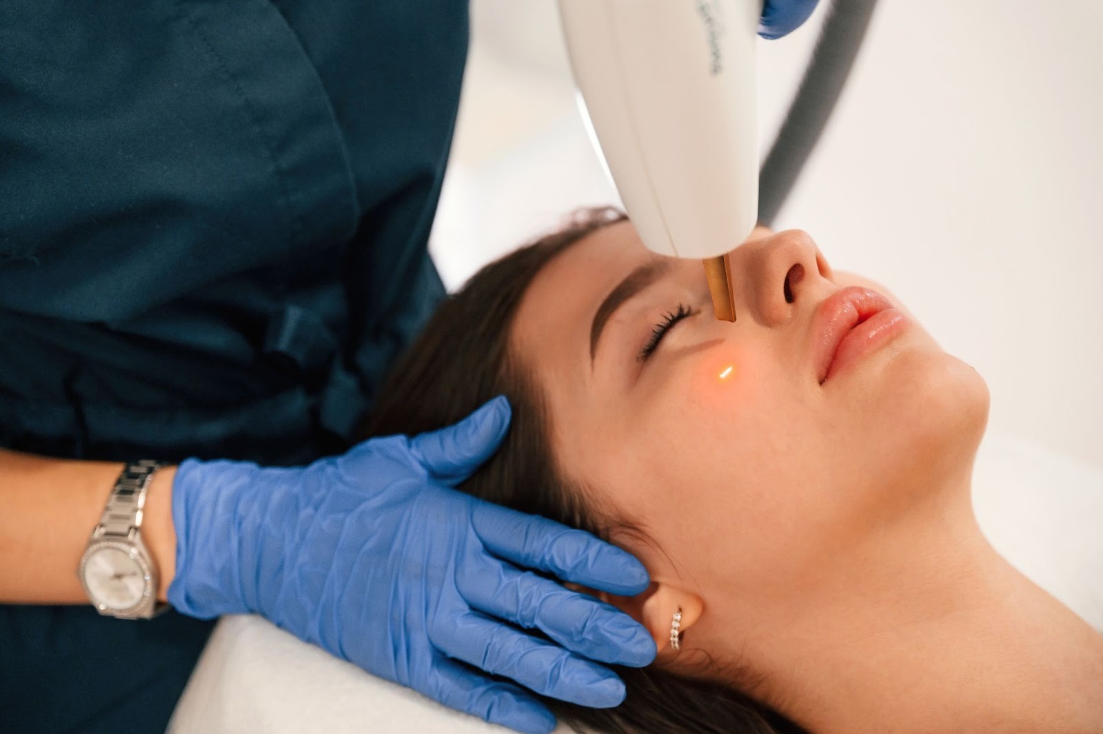 Benefits of Laser Treatment for Skin Resurfacing, Scars & Hair Removal